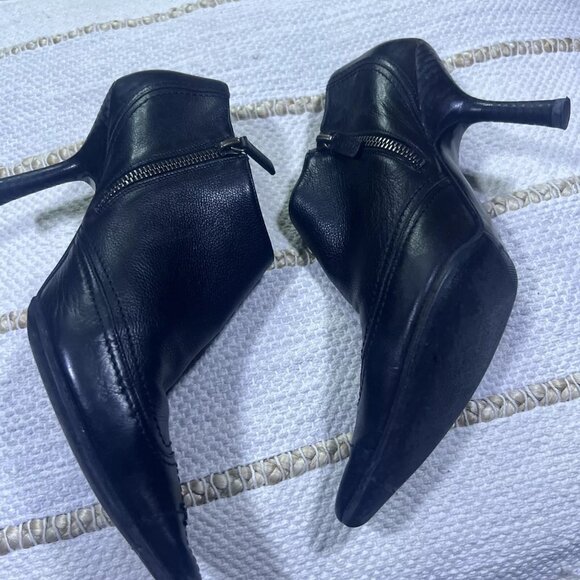 Chanel Women Booties 100 % Authentic Vintage Size 38. - Picture 8 of 8